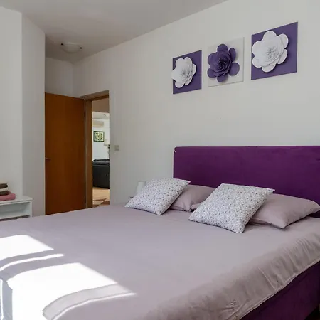 Awesome In Breg Ivanovci With Kitchen بيت للعطل Raša